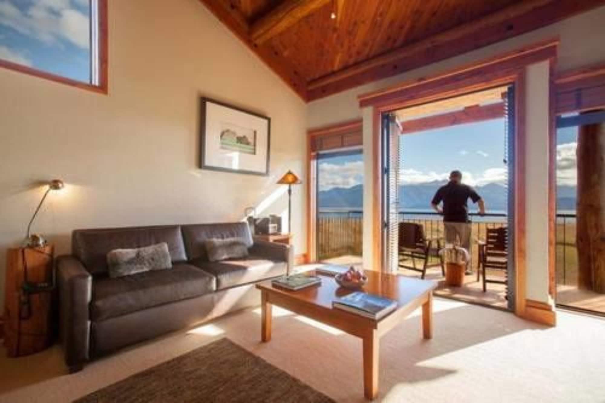 Fiordland Lodge Te Anau Dış mekan fotoğraf