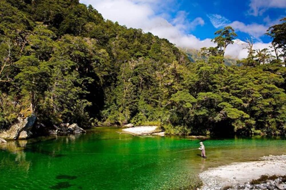 Fiordland Lodge Te Anau Dış mekan fotoğraf