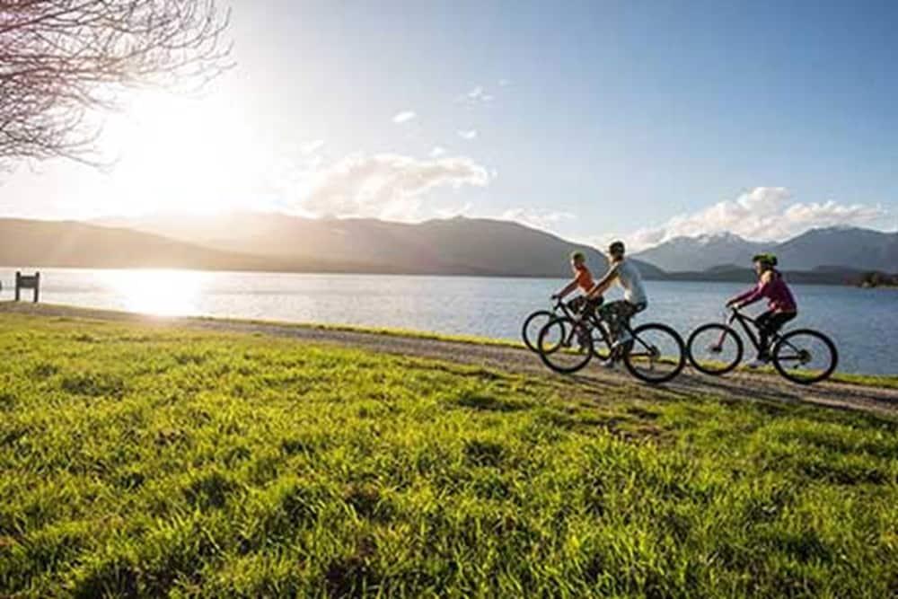 Fiordland Lodge Te Anau Dış mekan fotoğraf