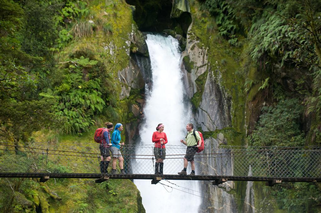 Fiordland Lodge Te Anau Dış mekan fotoğraf