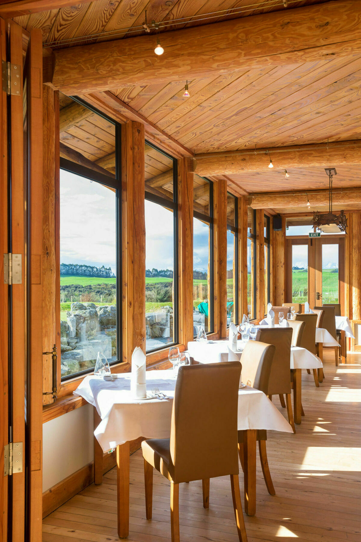 Fiordland Lodge Te Anau Dış mekan fotoğraf