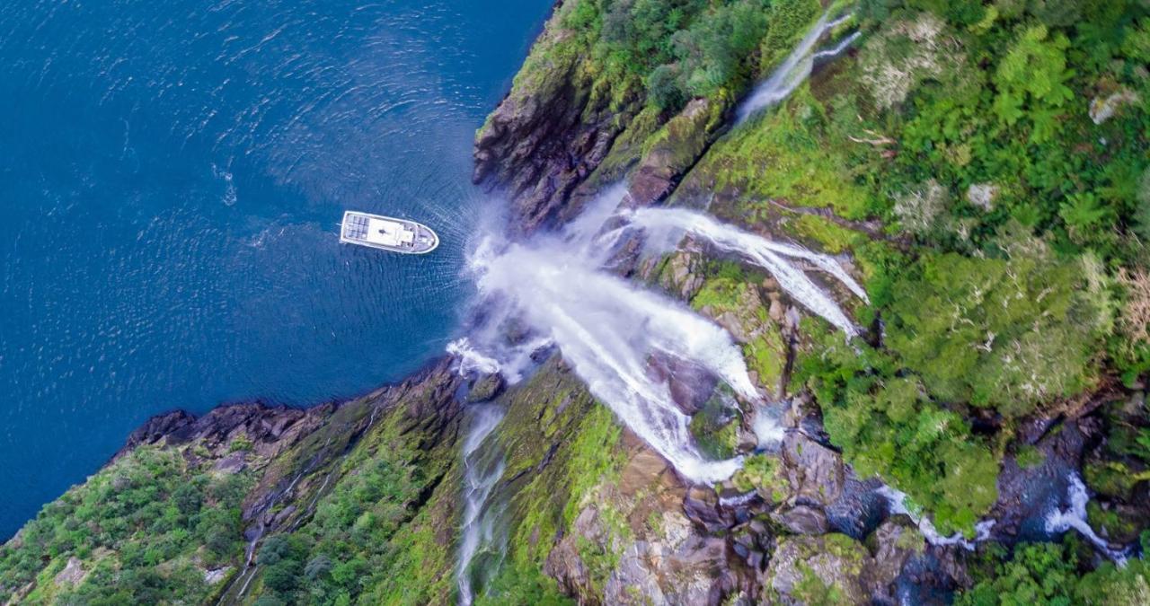 Fiordland Lodge Te Anau Dış mekan fotoğraf